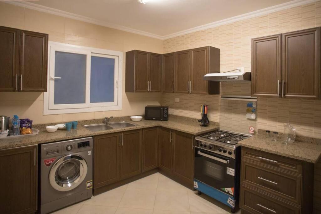 Parkside Boutique 3 Bbr Serviced Apartment - Ocean Blue - Near Airport Kairo Eksteriør billede
