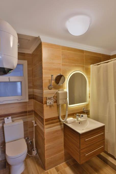 Parkside Boutique 3 Bbr Serviced Apartment - Ocean Blue - Near Airport Kairo Eksteriør billede